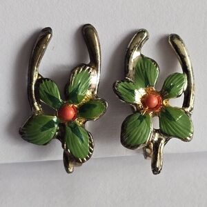 Vintage wishbone earrings screwback green red flower Gold tone screw back